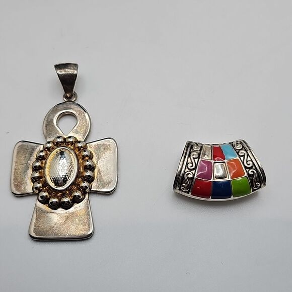 Pendents by Best Handcrafted Silvertone Hardware - Picture 1 of 4